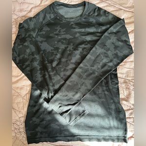 Men’s Lululemon Long Sleeve